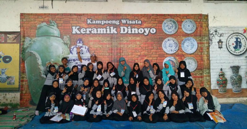 SDIT Alam Al Uswah Bangil Adakan Outing class di Kampung Wisata Keramik